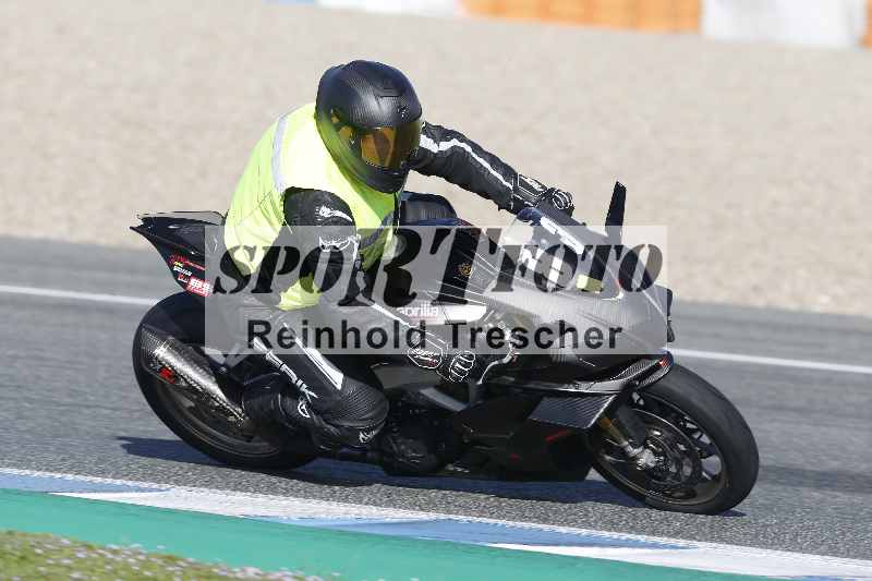 /02 28.-31.01.2025 Moto Center Thun Jerez/gruen-green/83